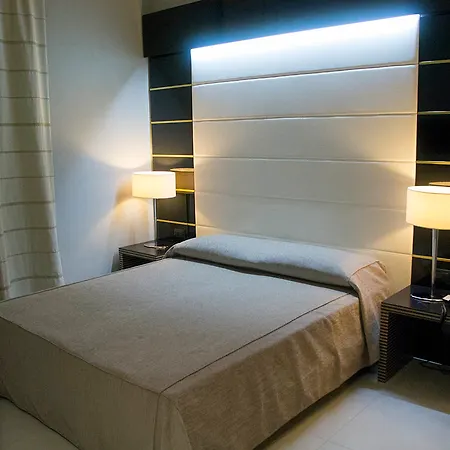 Palazzo Salgar نابولي