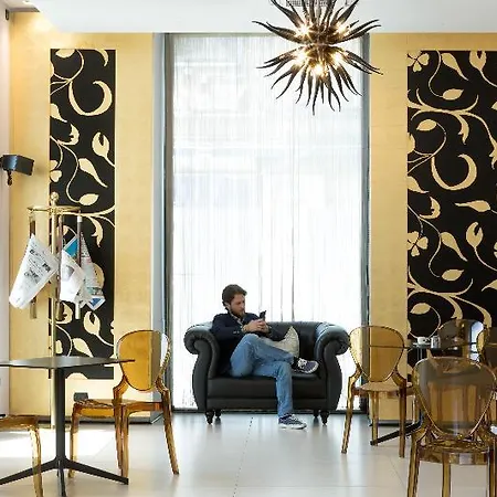 Palazzo Salgar 4* Napoli