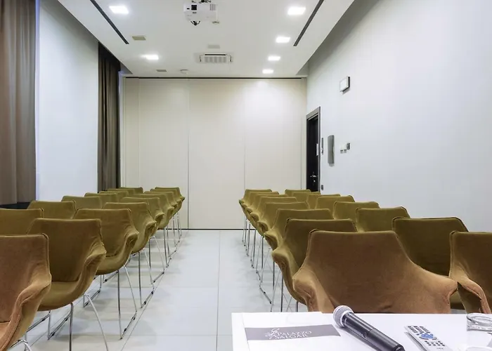 Palazzo Salgar 4* Νάπολη