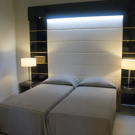 Palazzo Salgar 4* נאפולי