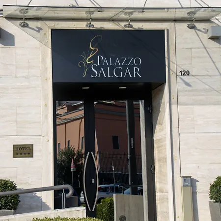 Palazzo Salgar 4* Neapel